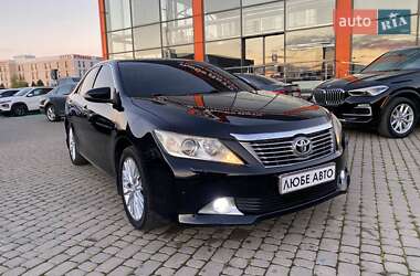 Toyota Camry  2011