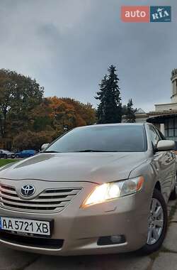 Toyota Camry  2008