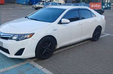 Toyota Camry  2013