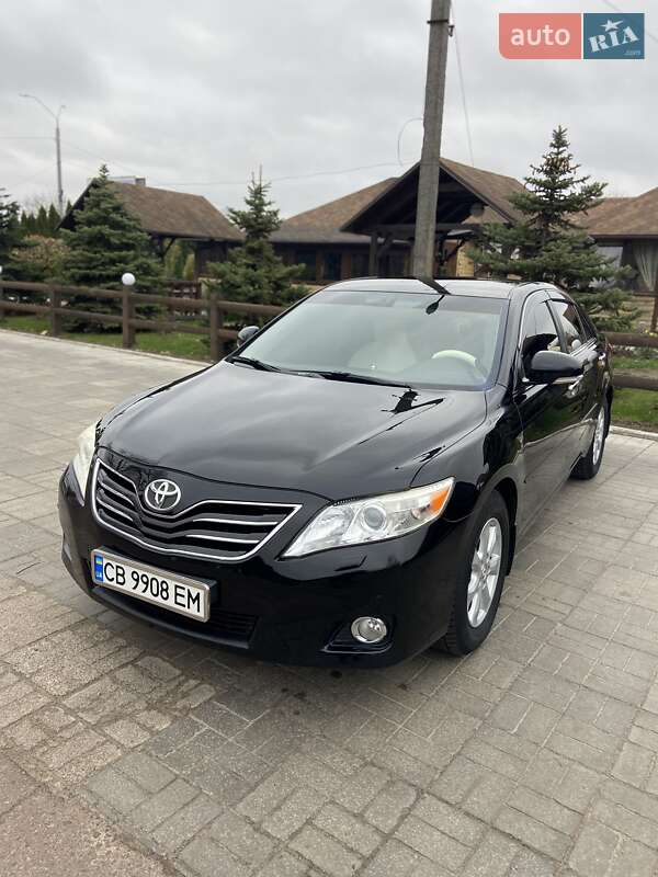 Toyota Camry 2011 року в Чернігові