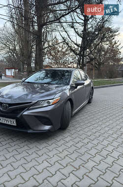 Toyota Camry 2018