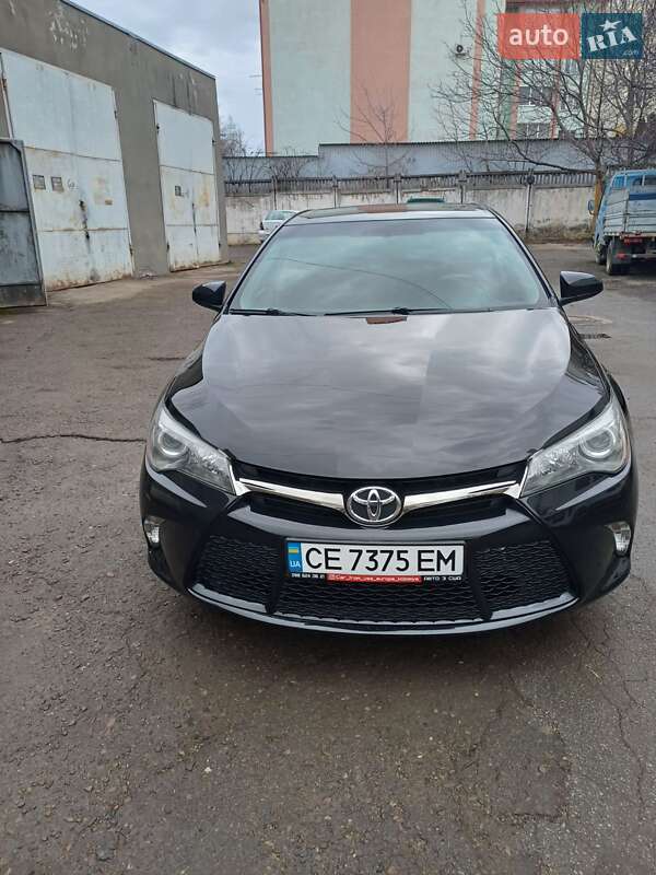 Toyota Camry 2016 року в Чернівцях