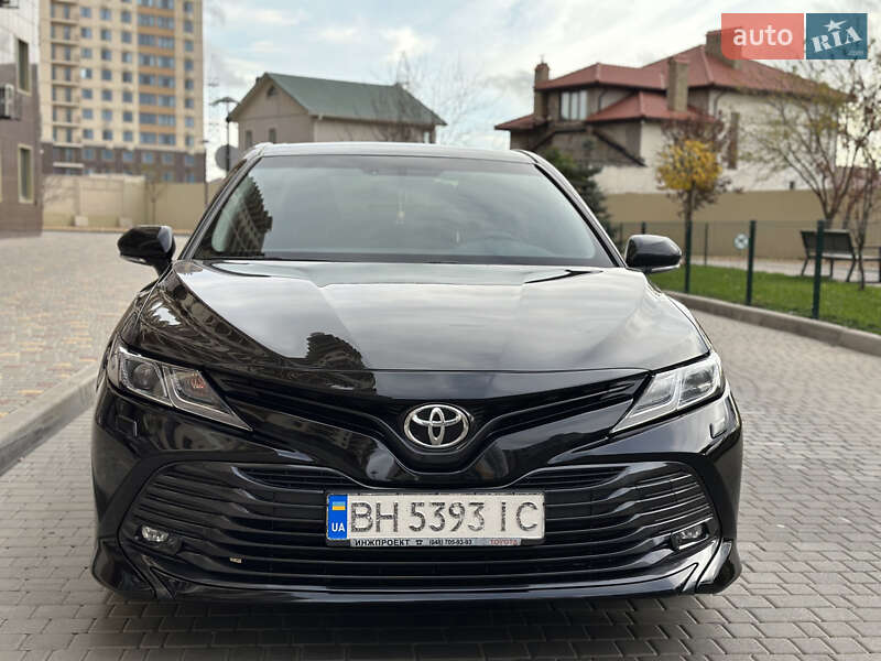 Toyota Camry 2018 року в Одесі