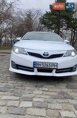 Toyota Camry 2011