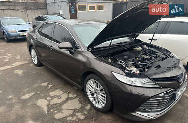 Toyota Camry  2019