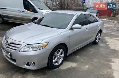 Toyota Camry  2011