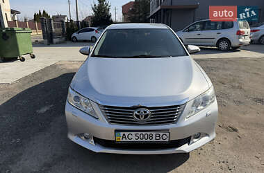 Toyota Camry 2012