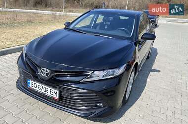 Toyota Camry  2020