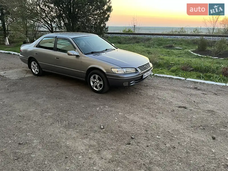 Toyota Camry 1999