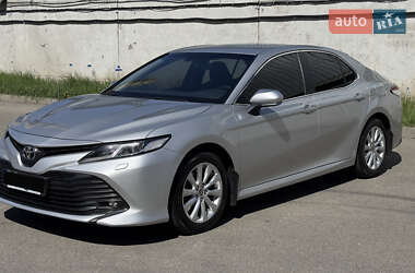 Toyota Camry  2020