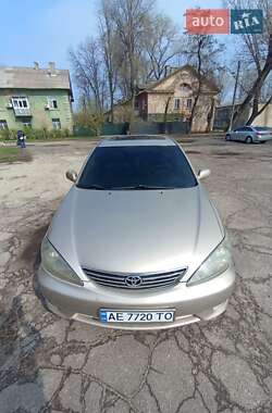 Toyota Camry  2004