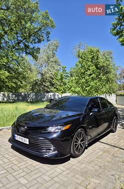 Toyota Camry  2019