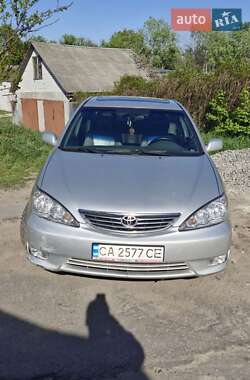 Toyota Camry  2004