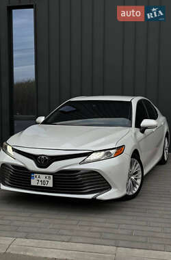 Toyota Camry  2017