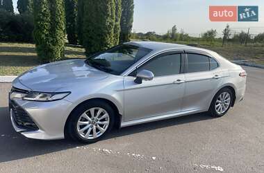 Toyota Camry  2020