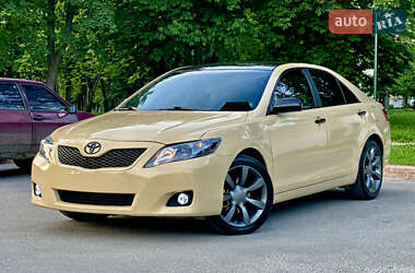 Toyota Camry  2010