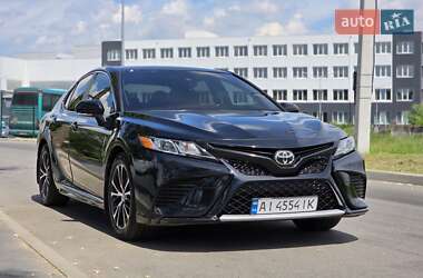Toyota Camry  2018
