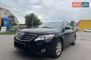 Toyota Camry  2011