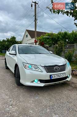 Toyota Camry  2011