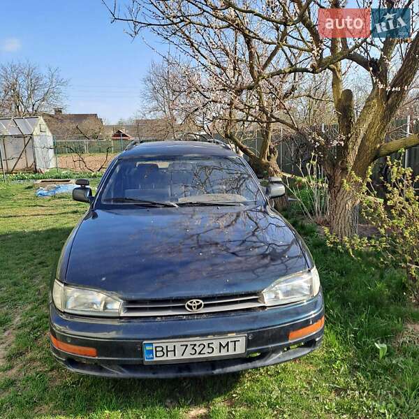 Універсал Toyota Camry