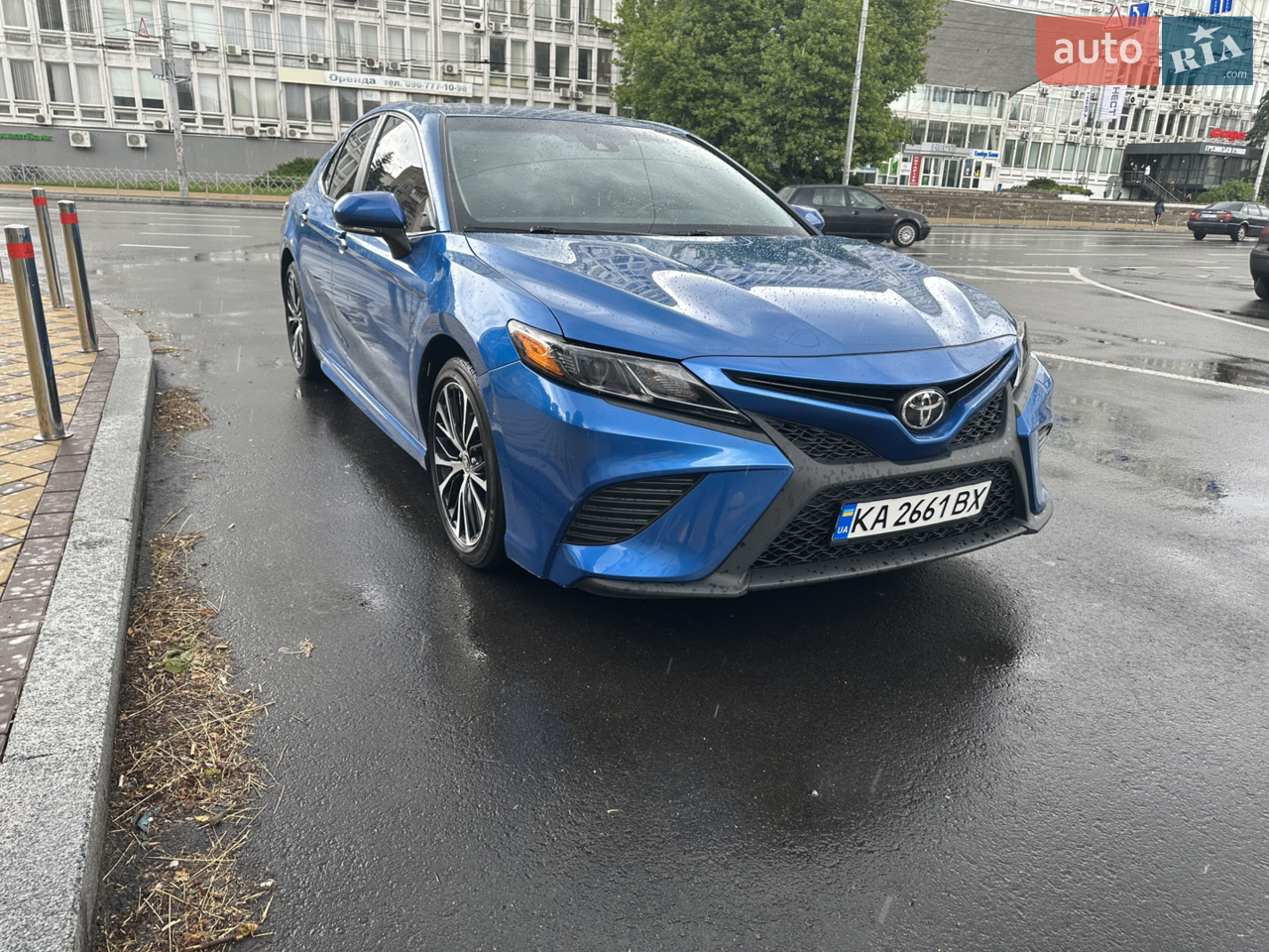 2020 Toyota Camry - фото 1