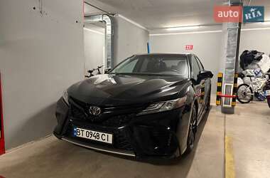 Toyota Camry  2018