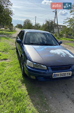 Toyota Camry  1998