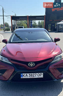 Toyota Camry  2018