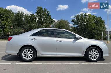 Toyota Camry  2013