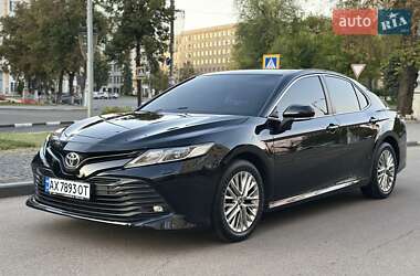Toyota Camry  2018