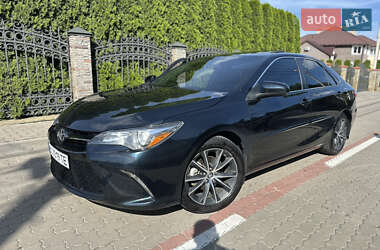 Toyota Camry  2015