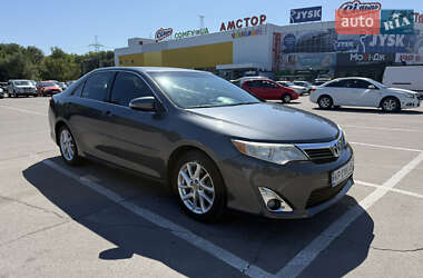 Toyota Camry  2012