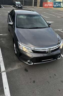 Toyota Camry Comfort. 2016