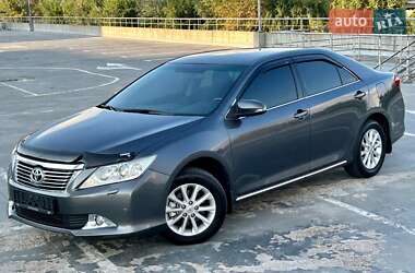 Toyota Camry  2014