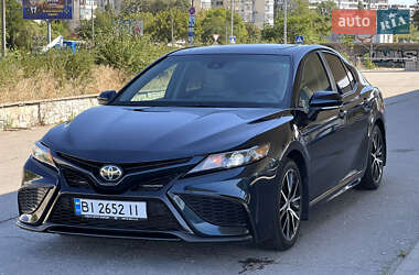 Toyota Camry  2021