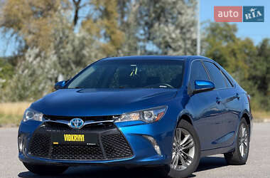 Toyota Camry  2017
