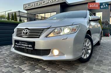 Toyota Camry  2013