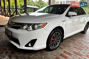 Toyota Camry  2013