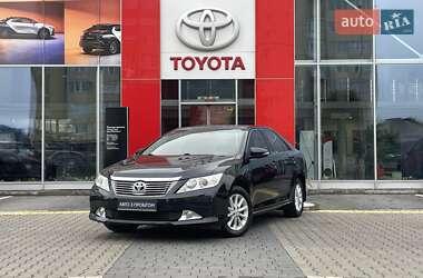 Toyota Camry  2013
