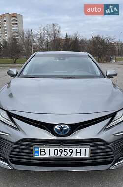 Toyota Camry  2021