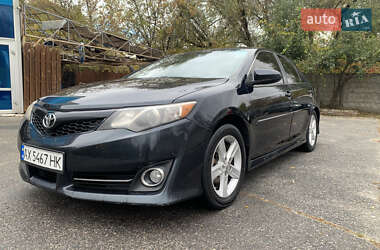 Toyota Camry  2014
