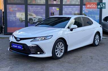 Toyota Camry  2023