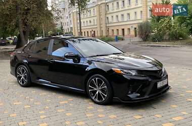 Toyota Camry 2018
