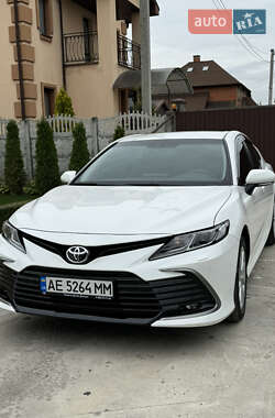 Toyota Camry  2023
