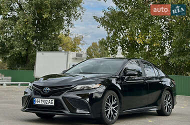 Toyota Camry  2022