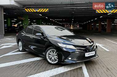 Toyota Camry  2018