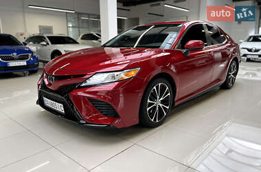 Toyota Camry  2020