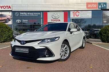 Toyota Camry  2022
