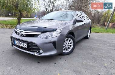Toyota Camry 2016