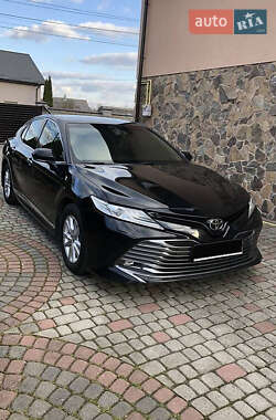 Toyota Camry  2017